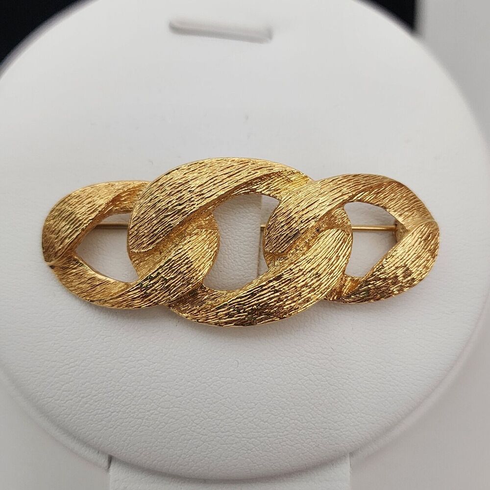 Napier Gold Tone Brooch Twisted Links Brushed Textured Pin 50s Signed Vintage